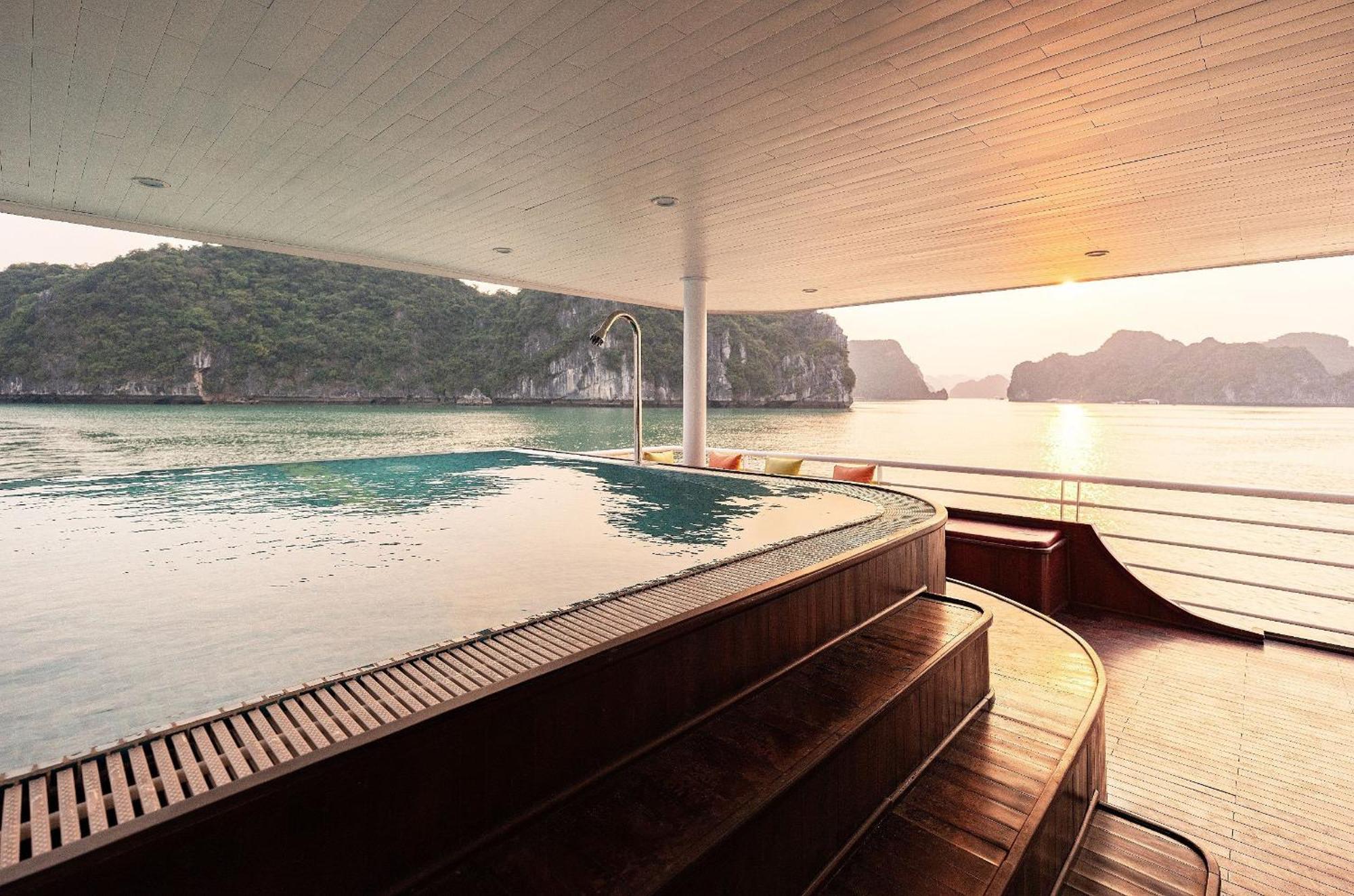 Quynh Yen Hotel Ha Long Exterior photo